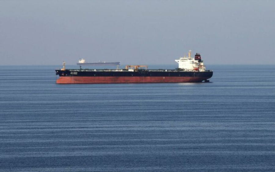 Bloomberg: Γίγαντες δεξαμενόπλοιων ξεφυτρώνουν από το πουθενά για να κρατήσουν το ρωσικό πετρέλαιο σε κίνηση