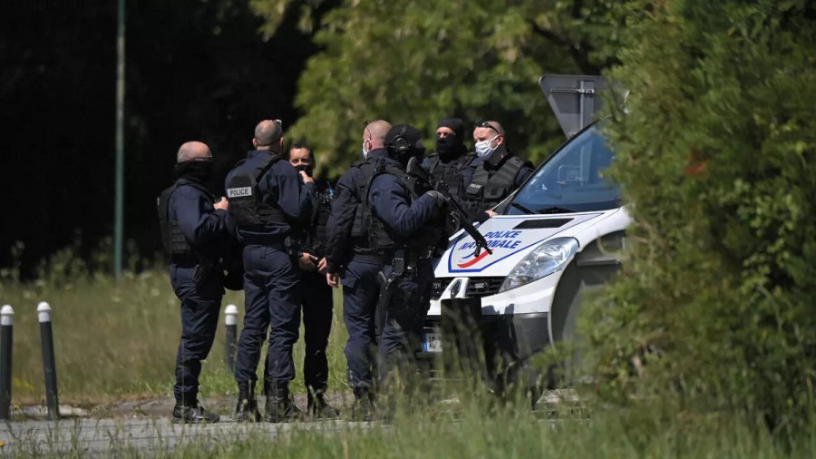 Γαλλία: Επίθεση αγνώστου με μαχαίρι κατά γυναίκας αστυνομικού