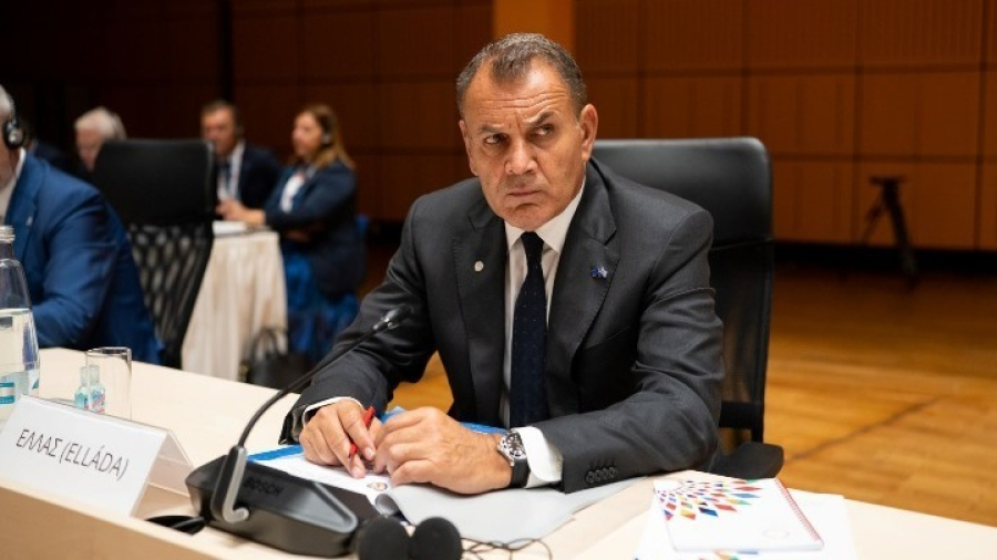 Παναγιωτόπουλος: Η Ελλάδα θα στέκεται δίπλα στην Ουκρανία για όσο χρειαστεί