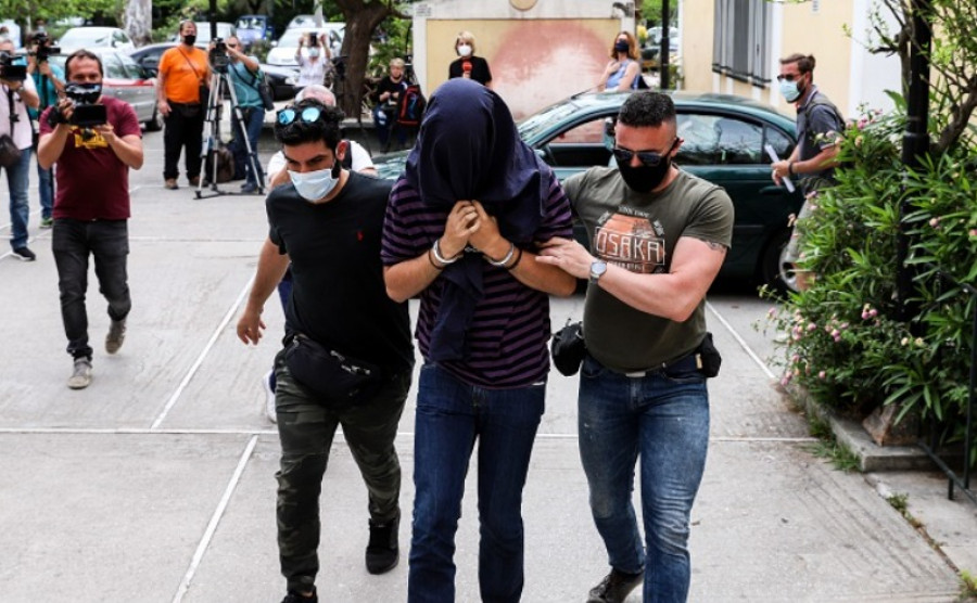 Κρατούμενος μέχρι τη δίκη ο 22χρονος σάτυρος της Νέας Σμύρνης