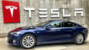 Tesla: Καμπάνια εργαζομένων για τη δημιουργία συνδικάτου