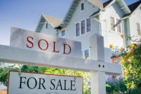 ΗΠΑ: Μειώθηκαν οι τιμές των κατοικιών, η μεγαλύτερη πτώση από το 2011