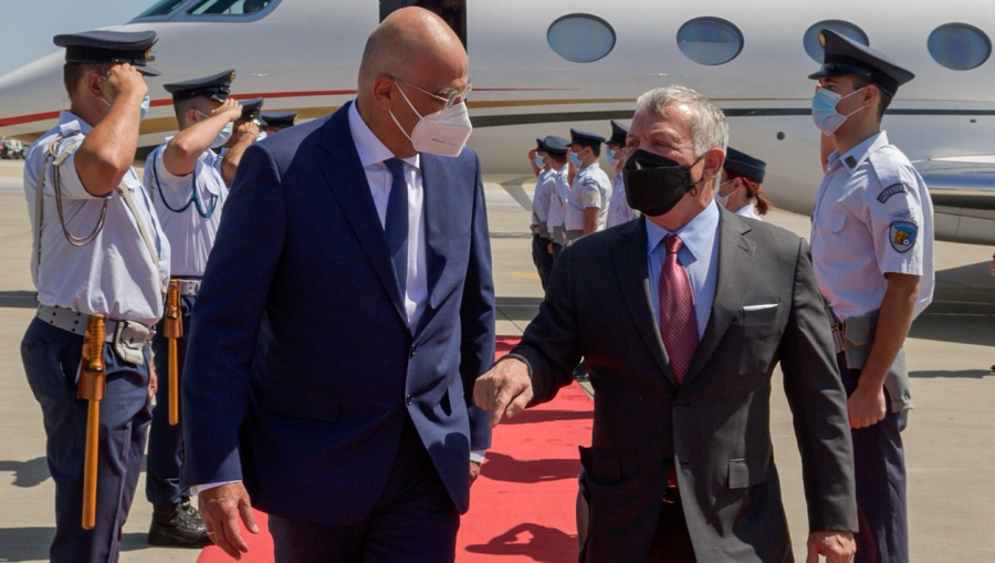 Τον βασιλιά της Ιορδανίας υποδέχθηκε ο Ν. Δένδιας