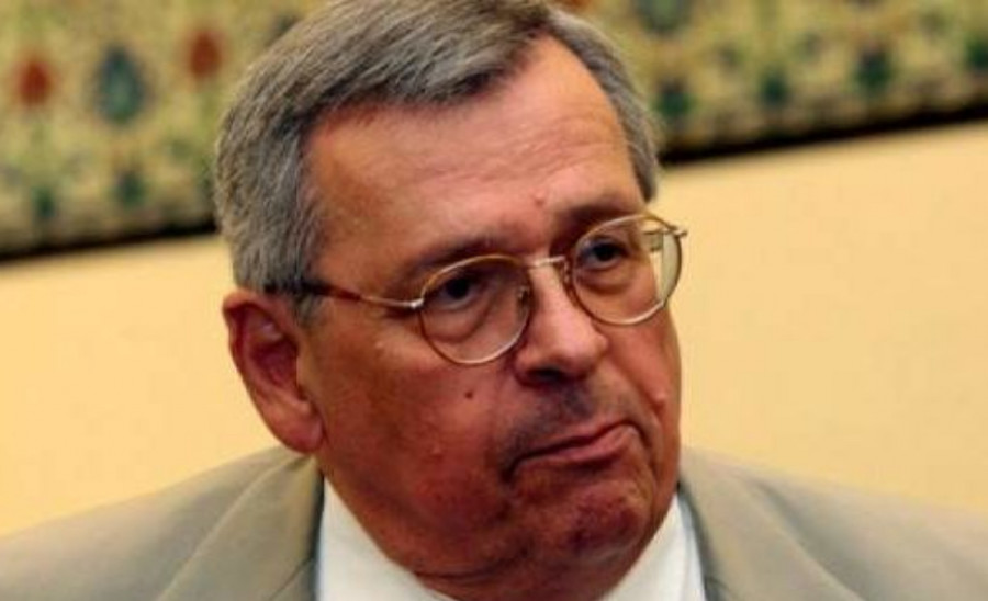 Στέφανος Μάνος: Μακάβρια πρωτιά θανάτων στην Ελλάδα λόγω πολλών ανεμβολίαστων ηλικιωμένων