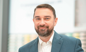 Αλλαγή ηγεσίας στo Public Group: Νέος CEO ο Δημήτρης Γαλάνης