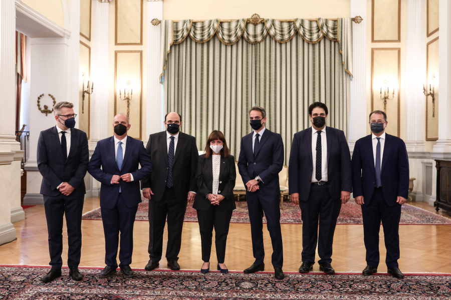 Ανασχηματισμός: Ορκίστηκαν οι πέντε νέοι υπουργοί και υφυπουργοί της κυβέρνησης