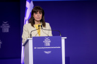 Σακελλαροπούλου: Μια οικονομία που δοκιμάστηκε σκληρά αλλά προσαρμόστηκε και μεταρρυθμίζεται