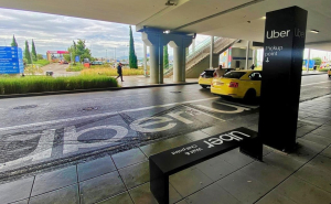 Η Uber και ο Διεθνής Αερολιμένας Αθηνών εγκαινιάζουν νέο σημείο παραλαβής Uber