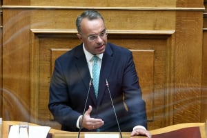 Σταϊκούρας για προϋπολογισμό: Η ΝΔ οδηγεί στα... φουρτουνιασμένα νερά με σταθερότητα και ασφάλεια