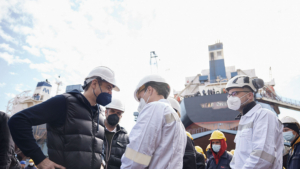 Μητσοτάκης σε ναυπηγεία Σύρου: H ζώνη αναγεννήθηκε - Είστε η απόδειξη ότι όλα τα προβλήματα λύνονται