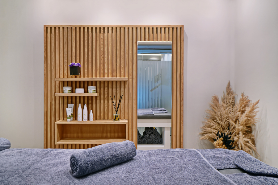 Radisson Blu Zaffron Resort: Ανοίγει τις πύλες του στη Σαντορίνη από τον όμιλο Fais