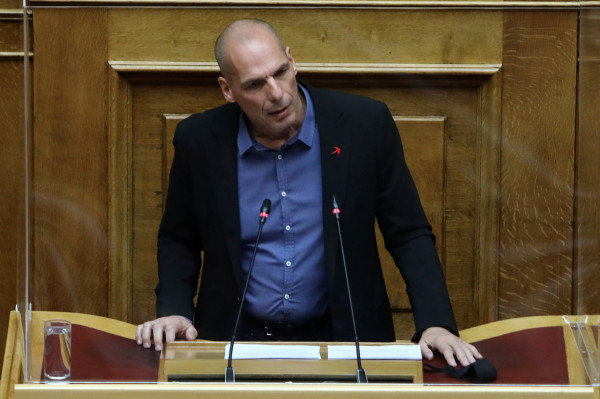 Επίκαιρη ερώτηση Βαρουφάκη στον πρωθυπουργό για διώξεις γιατρών