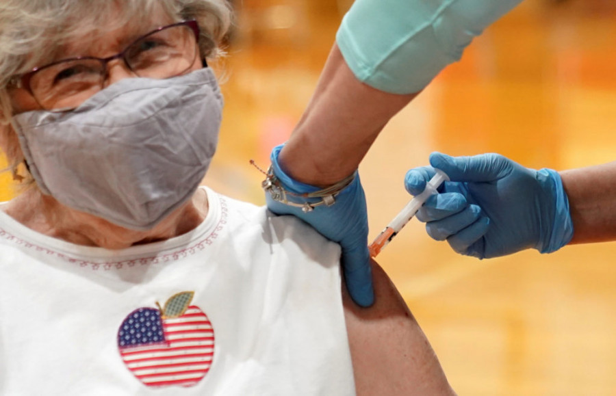 ΗΠΑ - Εμβολιασμοί: Περισσότεροι από 4 εκατ. άνθρωποι εμβολιάστηκαν μέσα σε μια ημέρα