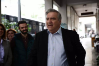 Παραιτήθηκε από το ΠΑΣΟΚ ο Χάρης Καστανίδης - Πυρά σε Ανδρουλάκη