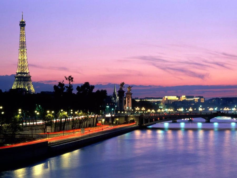 Παρίσι: Κόβεται ο νυκτερινός φωτισμός δημοτικών κτιρίων και μνημείων