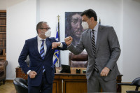 Υπεγράφη η συμφωνία για τη λειτουργία του νέου γραφείου του ΠΟΥ στην Αθήνα