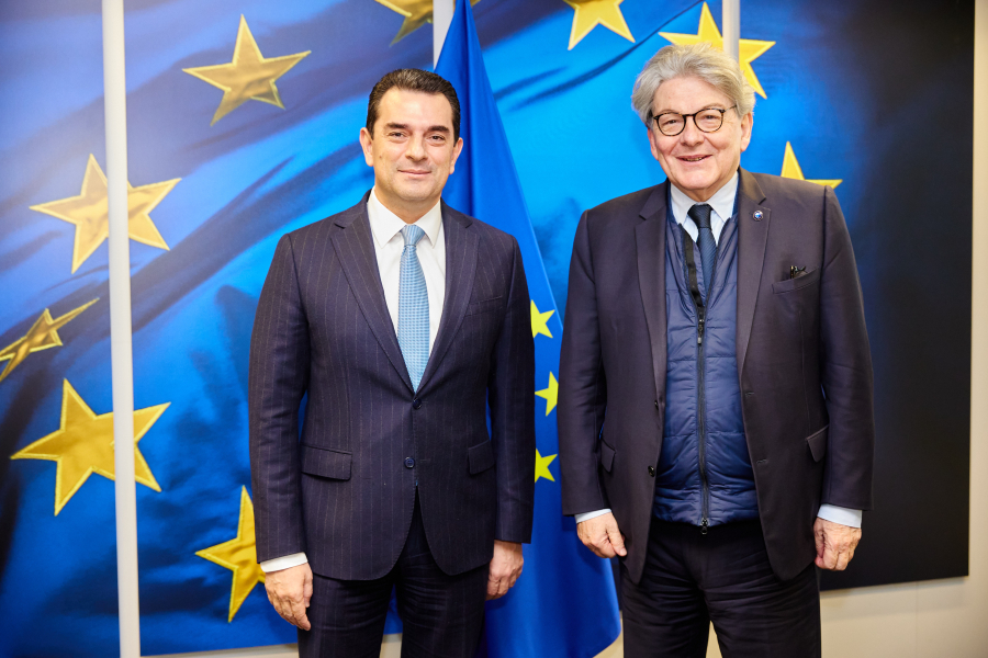 Συνάντηση Κ. Σκρέκα - Τ. Breton στις Βρυξέλλες για το μέλλον της βιομηχανίας στην Ευρώπη