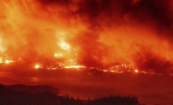 ΗΠΑ: Πυρκαγιά σε χημικό εργοστάσιο