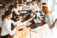 ΕΕ: Τουλάχιστον 40% στα ΔΣ εισηγμένων εταιρειών θα πρέπει να είναι γυναίκες