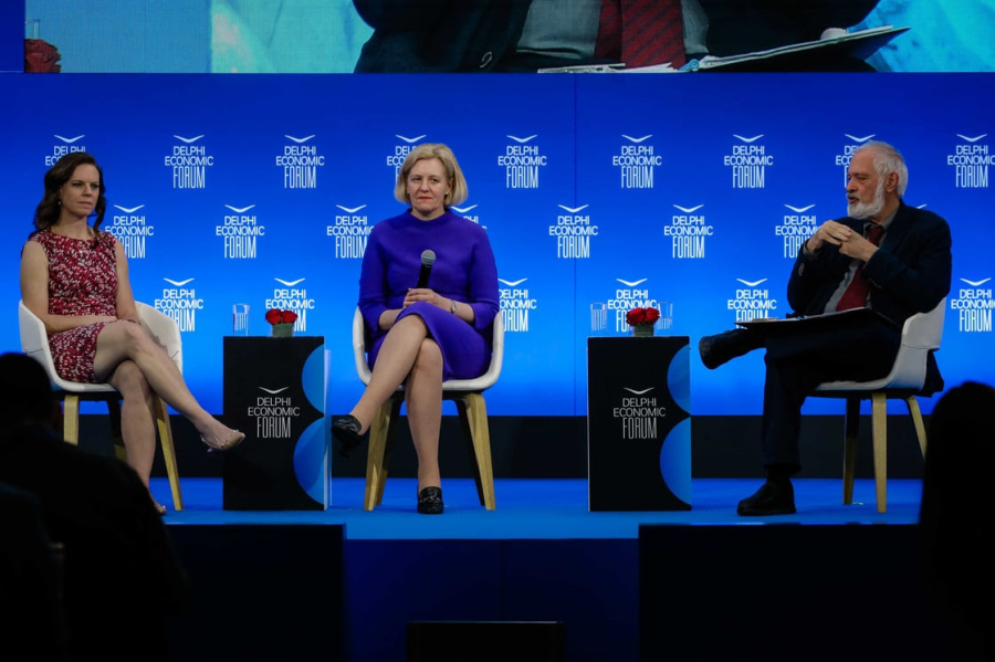 Από αριστερά: Megan Greene, Global Chief Economist, Kroll; Senior Fellow, Brown University, USA - Annely Akkermann, Chairman of the Finance Committee of the Parliament of Estonia - Αντώνης Παπαγιαννίδης, Διευθύνων Σύμβουλος Economia Media