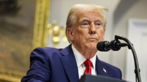 ΗΠΑ: Νέο αίτημα Τραμπ προς τον πρόεδρο της FED να μειώσει τα επιτόκια κατά μια ποσοστιαία μονάδα