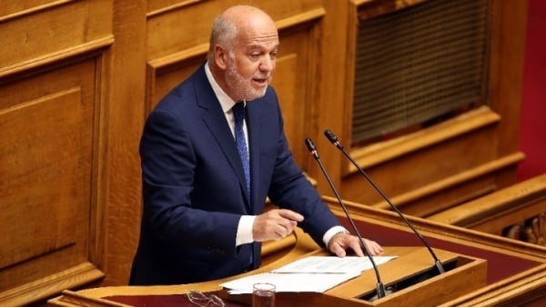 Φλωρίδης: Διαψεύδει το ενδεχόμενο επιβολής χρηματικών ποινών σε "απείθαρχους" δικηγόρους