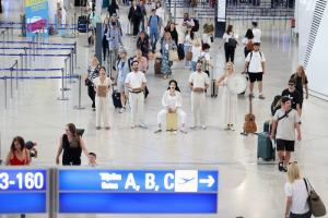 “Οι Πέτρες Μιλούν” στο Αεροδρόμιο