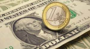 Το ευρώ ενισχύεται 0,06%, στα 1,0476 δολάρια