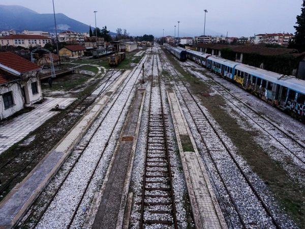 Εγκρίθηκαν δύο διαγωνισμοί ΣΔΙΤ για τον σιδηροδρομικό άξονα Β. Ελλάδας και τα Δικαστικά Μέγαρα Κρήτης