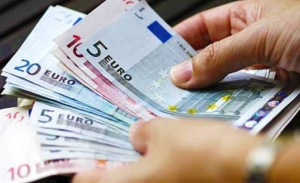 Ανώτατο όριο 10.000 ευρώ για πληρωμές σε μετρητά στα κράτη μέλη της ΕΕ
