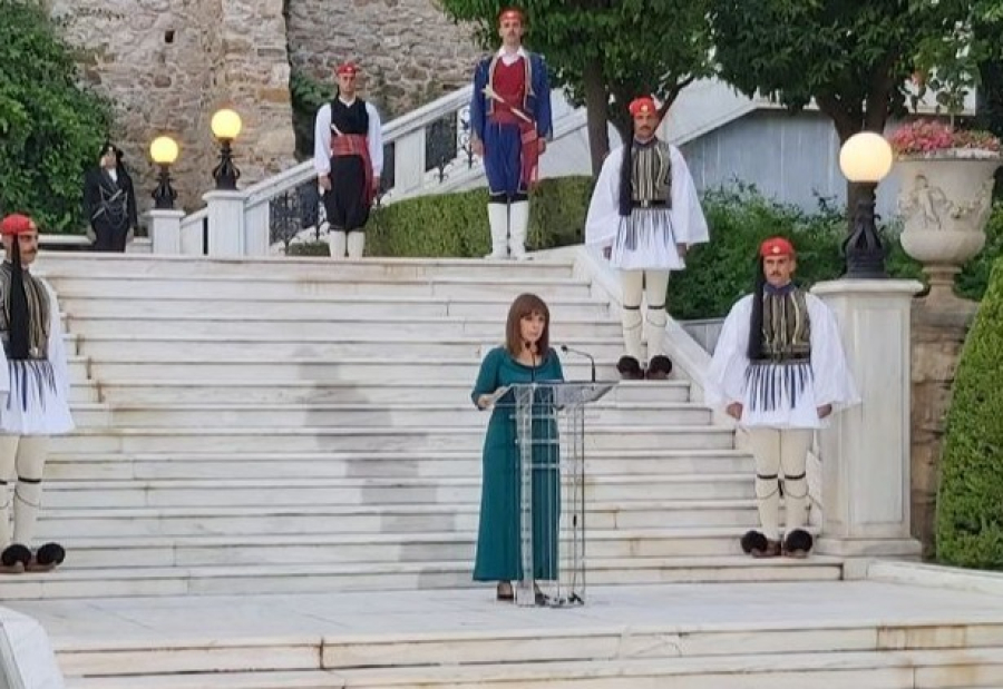 Ματαιώνεται η δεξίωση για την επέτειο της αποκατάστασης της Δημοκρατίας