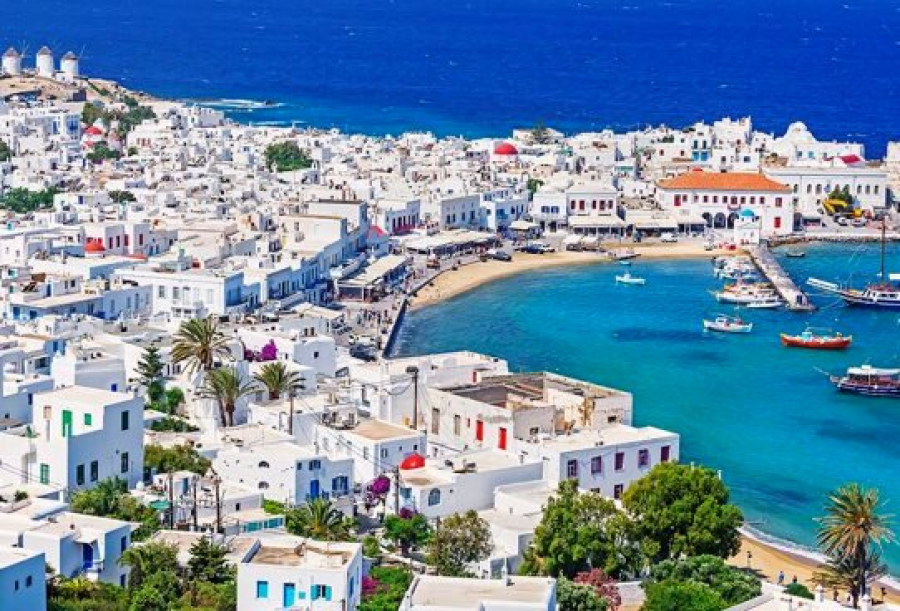 ΥΠΕΝ: Έλεγχοι στη Μύκονο και σε άλλα νησιά για πολεοδομικές παραβάσεις