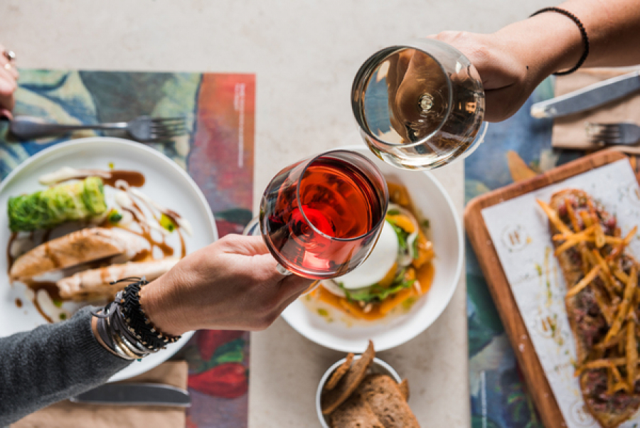 B&amp;E Goulandris Café Restaurant: Η ομάδα του IT group αναλαμβάνει τη γαστρονομική επιμέλεια του χώρου