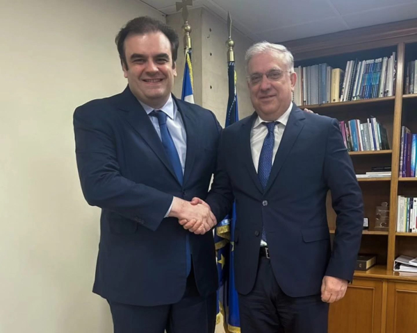 Ξεκίνησε η συνεργασία Τ. Θεοδωρικάκου και Κ. Πιερακάκη