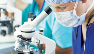 Διαγνωστικά εργαστήρια: Αδύνατη πλέον η επιβίωση και των πιο υγειών επιχειρήσεων