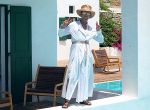 Σχεδόν 2 εκατ. ευρώ «έπιασε» σε πλειστηριασμό η βίλα του Λάκη Γαβαλά στη Μύκονο