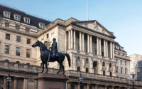 Βρετανία: Κράτησε αμεταβλητα τα επιτόκια της η Τράπεζα της Αγγλίας