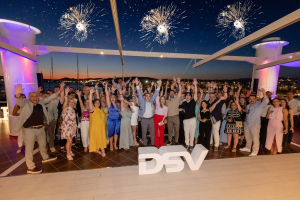 Η DSV συμπληρώνει 50 χρόνια από την ίδρυσή της και τιμά τους ανθρώπους της