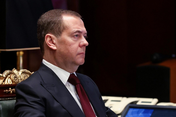 Μεντβέντεφ για Μακρόν, Σολτς, Ντράγκι: Ειδικοί σε βατράχους, λουκάνικα και ζυμαρικά