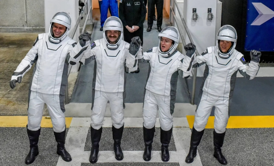 Η SpaceX στέλνει το 12ο πλήρωμα μακράς διαρκείας στον Διεθνή Διαστημικό Σταθμό