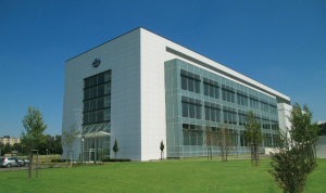 Ο Όμιλος FAMAR επεκτείνει το παραγωγικό του αποτύπωμα στη Βόρεια Ευρώπη