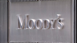 Moody's: Αναβάθμισε το αξιόχρεο της Alpha Bank και της Τράπεζας Πειραιώς
