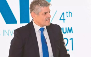 Ο Γιάννης Μητρόπουλος