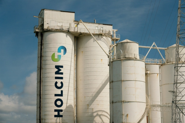 Holcim: Επεκτείνει την παρουσία της στην Κολομβία