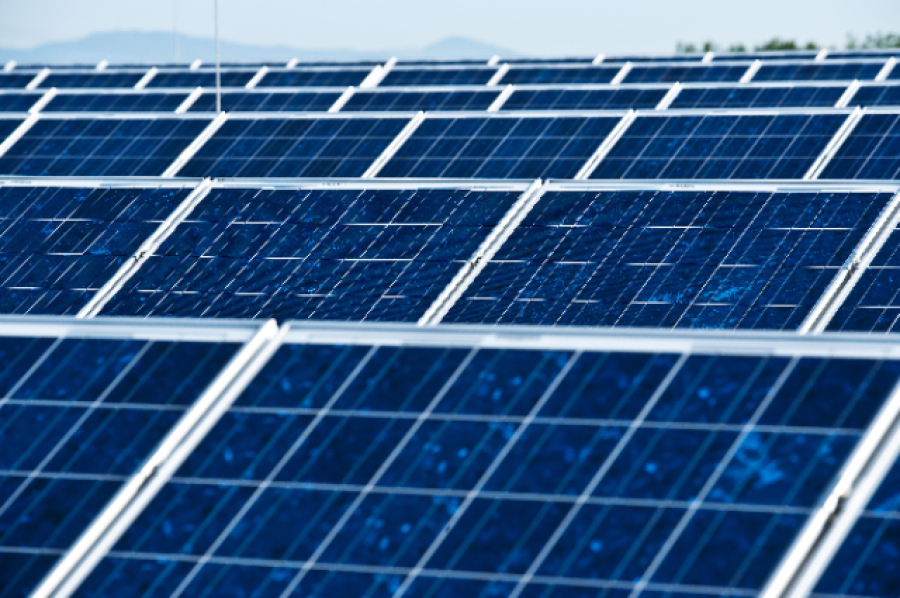 Η BayWa r.e. διευρύνει τη δραστηριότητά της στην ελληνική αγορά φωτοβολταϊκών