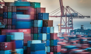 ΕΕ και ΗΠΑ διαμόρφωσαν το πλαίσιο συμφωνίας για τους δασμούς