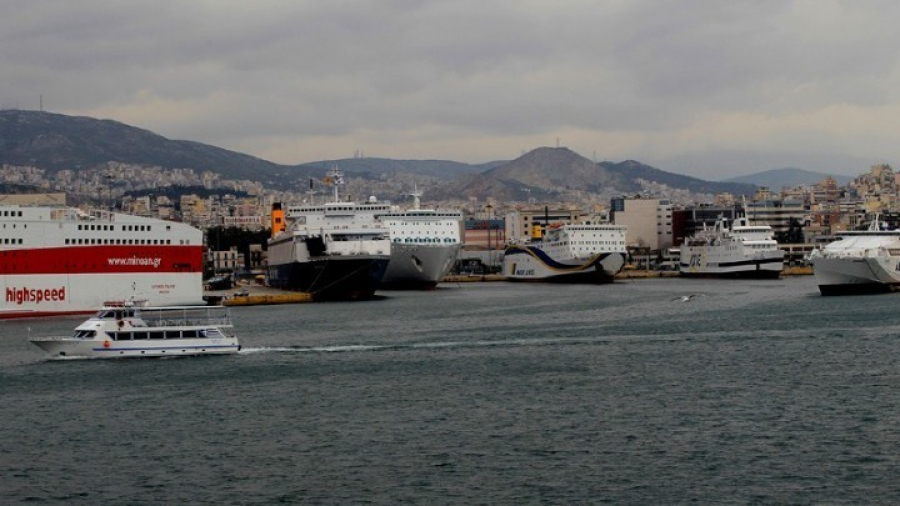 Νεκρός 36χρονος που προσπάθησε να πηδήξει στον καταπέλτη του πλοίου του Blue Horizon - 4 συλλήψεις (vid)