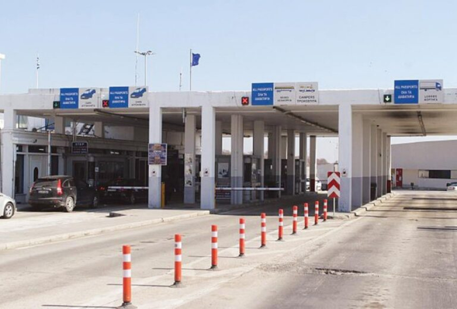 ΑΑΔΕ: 1 εκατ. ευρώ και 140.000 λαθραία τσιγάρα και πούρα δεσμεύτηκαν στα Τελωνεία