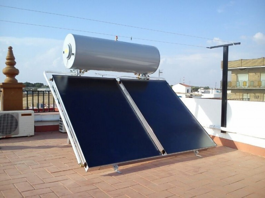 ΕΕΚΕ: Αυξήθηκαν οι τιμές στους ηλιακούς θερμοσίφωνες μετά την επιδότηση