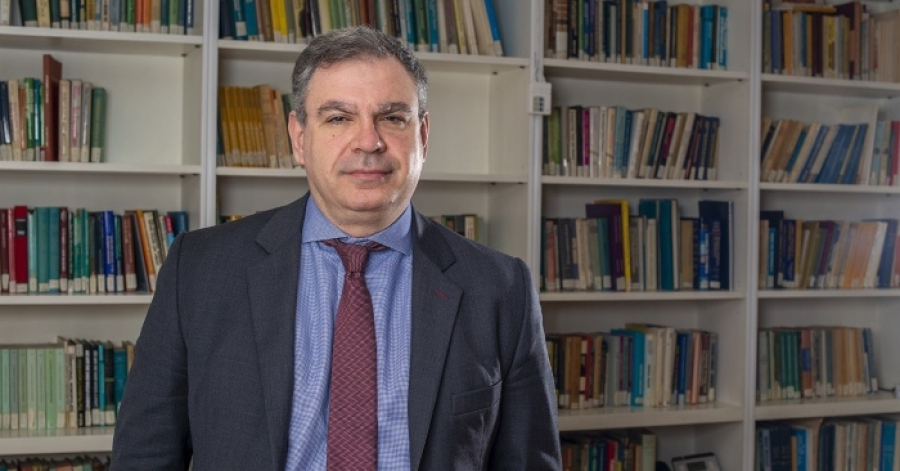 Βέττας (ΙΟΒΕ): 1 στα 4 νοικοκυριά πληρώνει 40% του εισοδήματός του για στέγαση